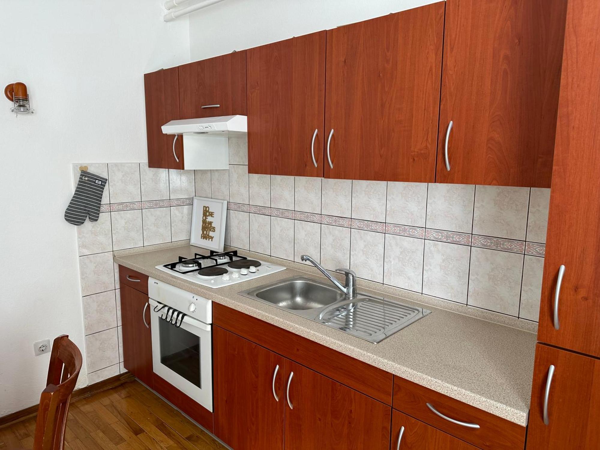 Sunny Hill Apartment *